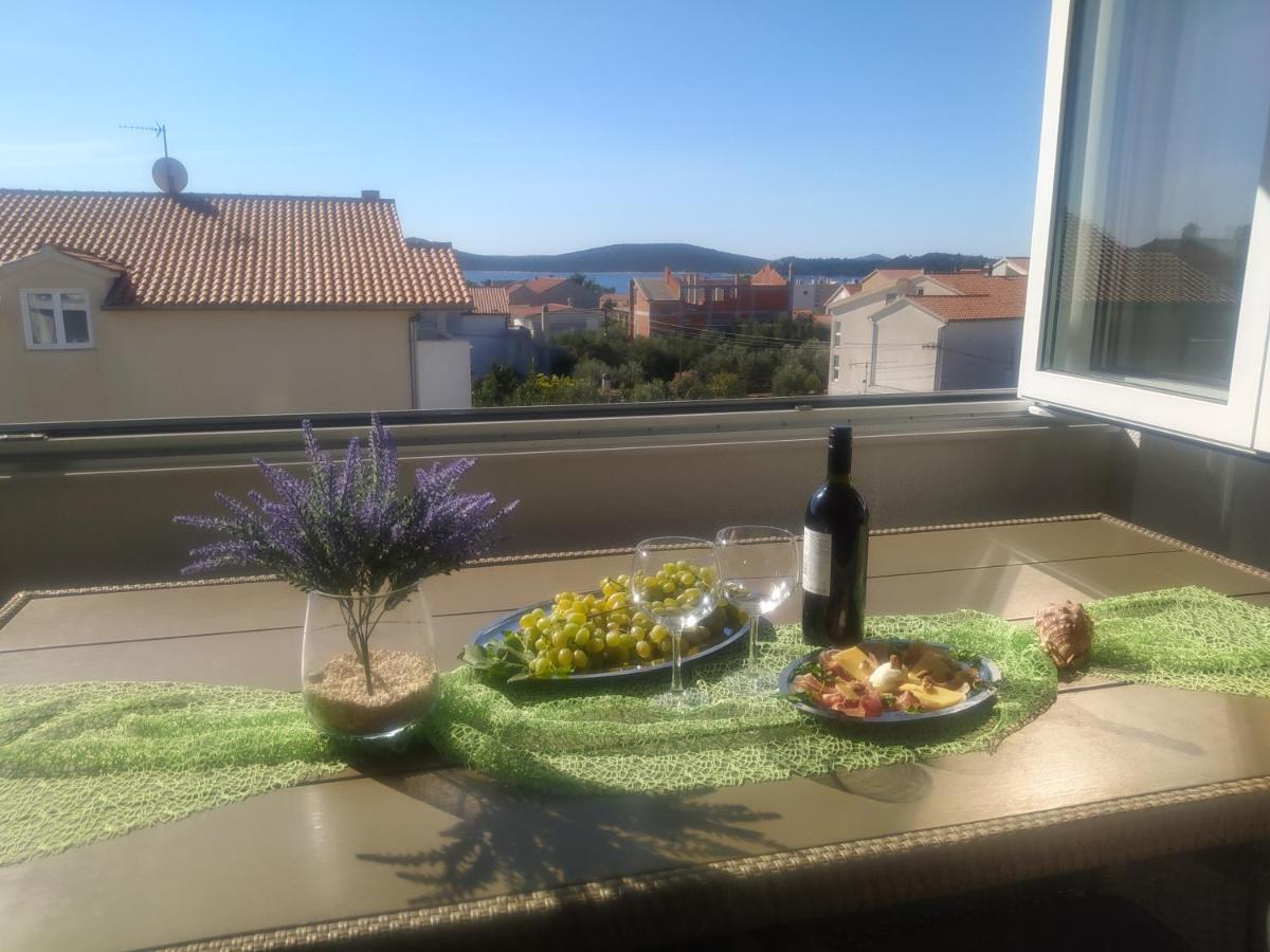 Apartmani Trubi 3 Vodice Exterior foto